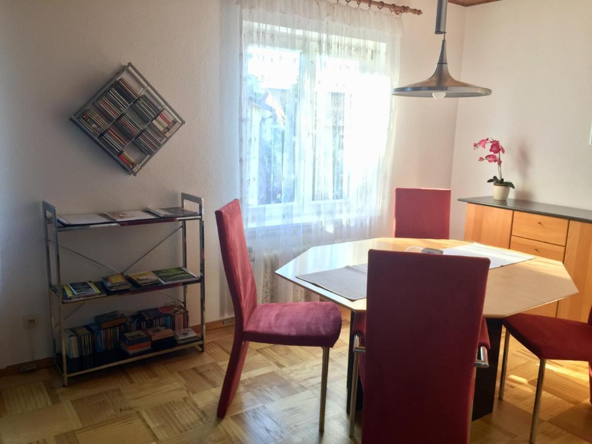Blaues Haus Apartman Niederdorfelden Kültér fotó