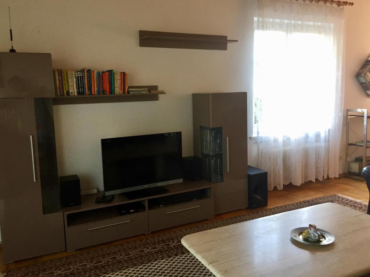 Blaues Haus Apartman Niederdorfelden Kültér fotó