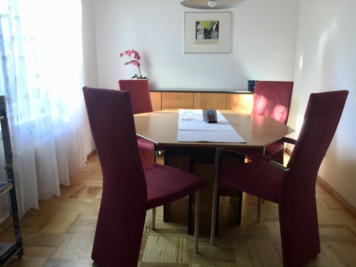 Blaues Haus Apartman Niederdorfelden Kültér fotó